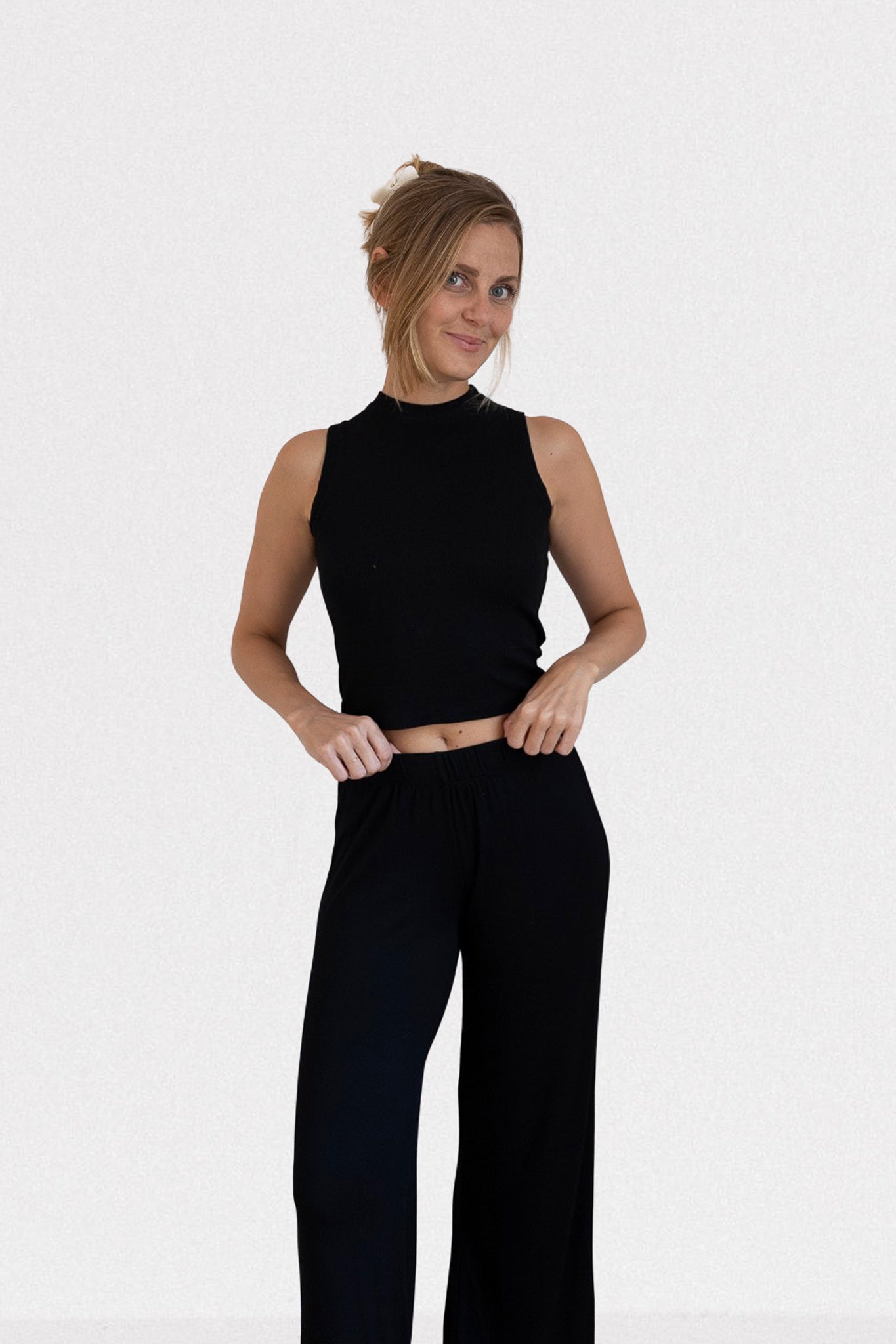 MOCK NECK TANK RIB BLACK