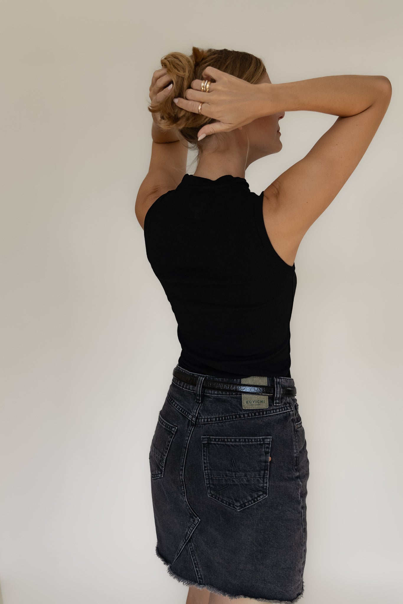 MOCK NECK TANK RIB BLACK