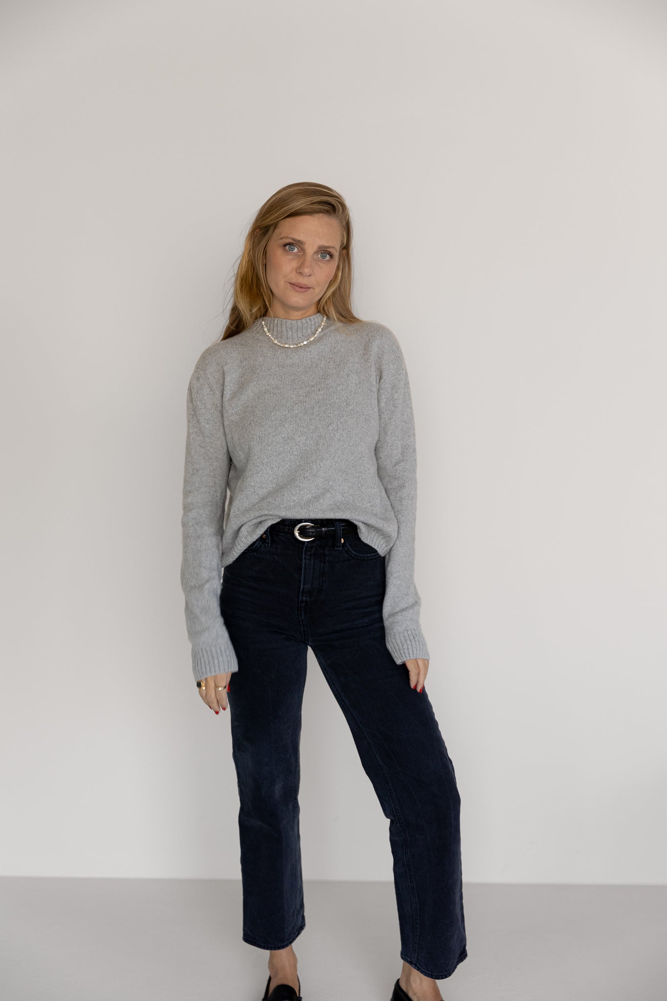MOCK NECK SWEATER - LIGHT GREY