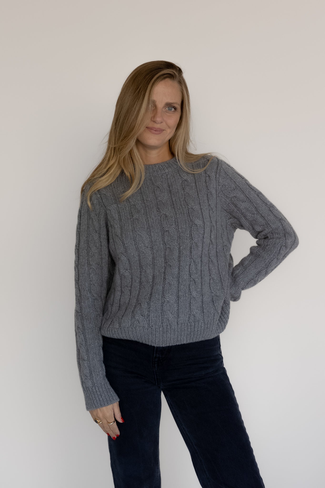 CABLE KNIT SWEATER CASHMERE GREY