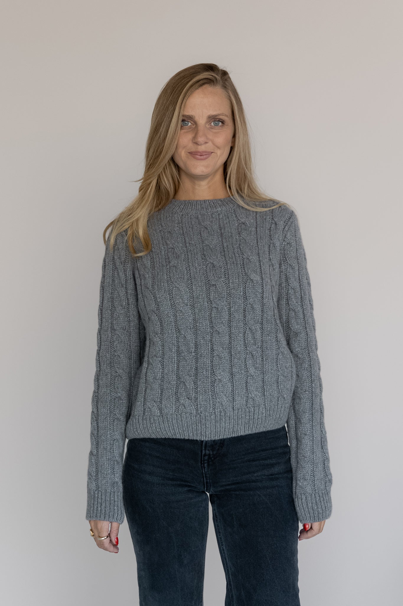 CABLE KNIT SWEATER CASHMERE GREY