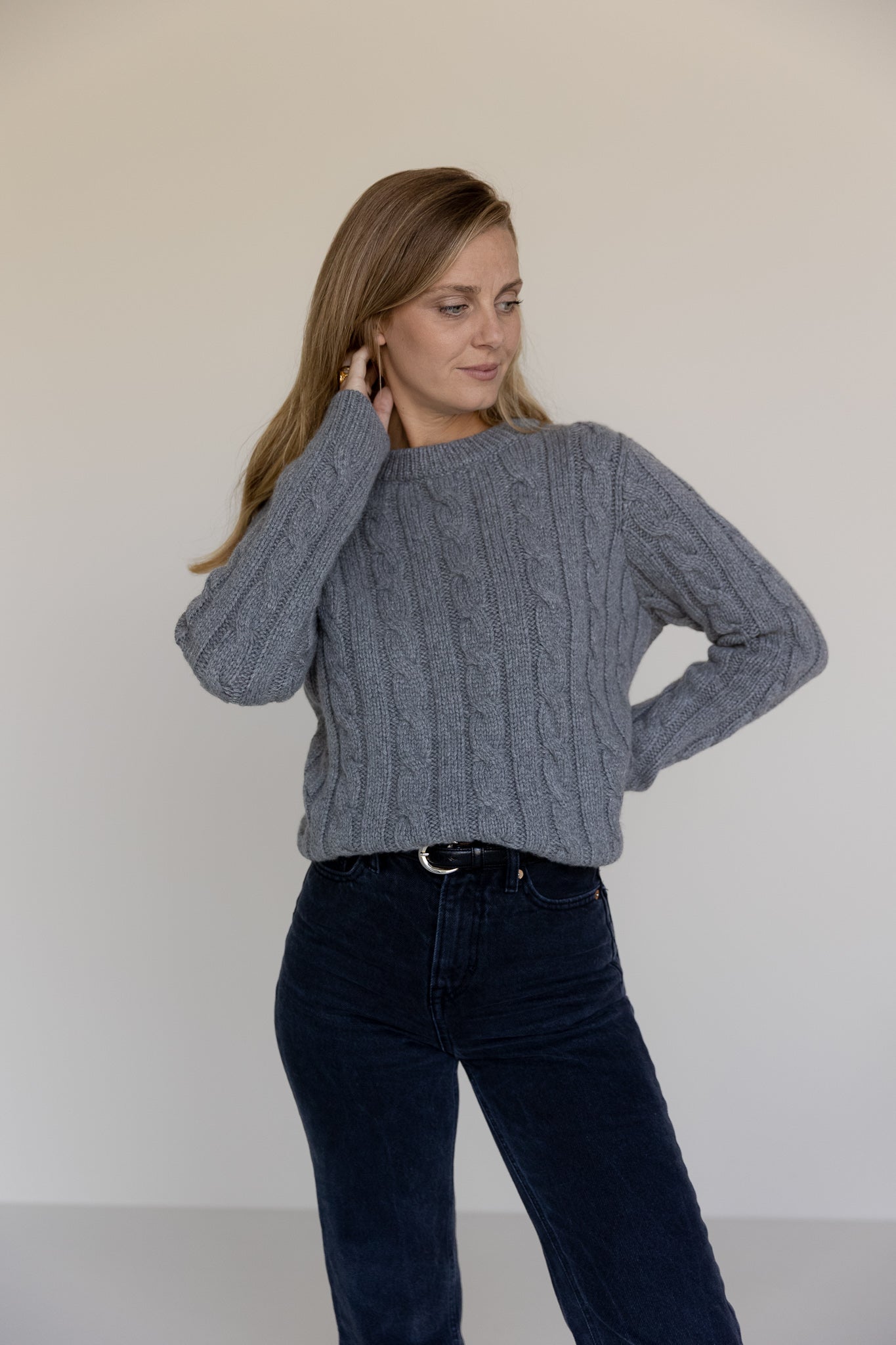 CABLE KNIT SWEATER CASHMERE GREY
