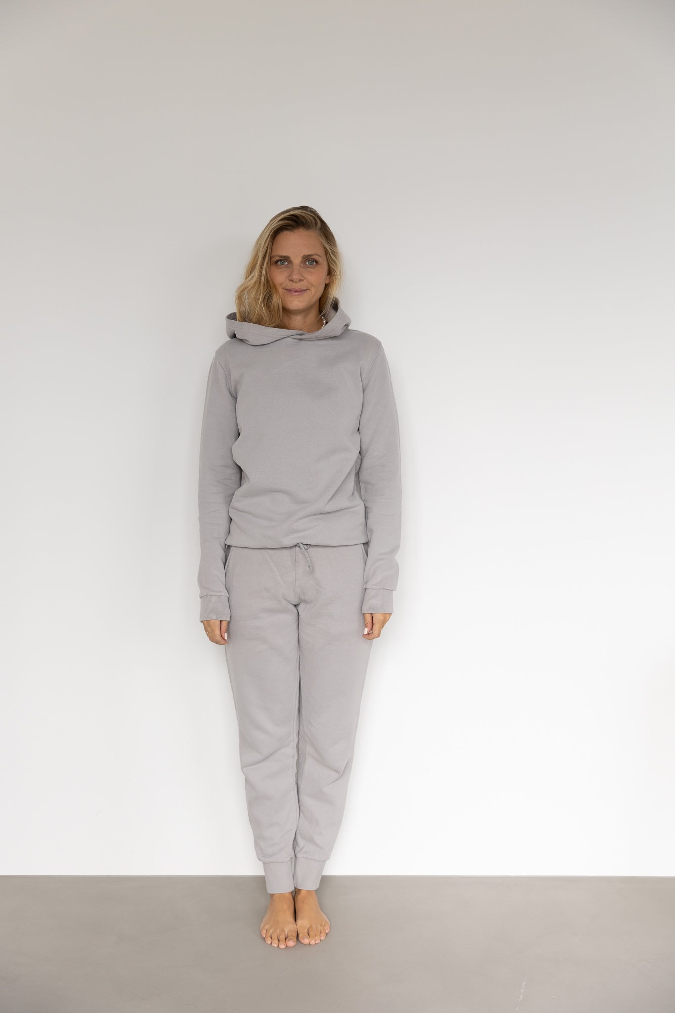 PINA HOODIE GREY
