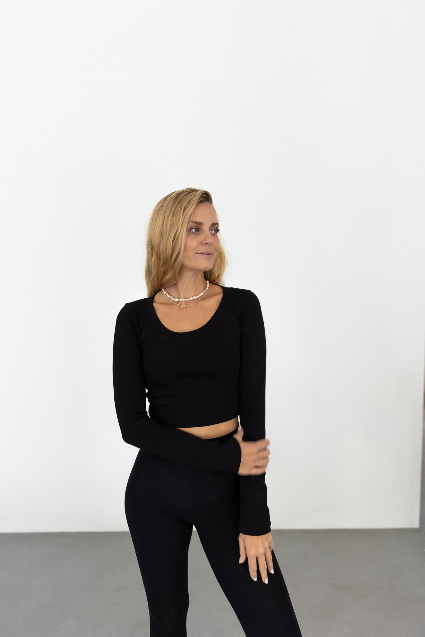 LONGSLEEVE TENCEL BLACK