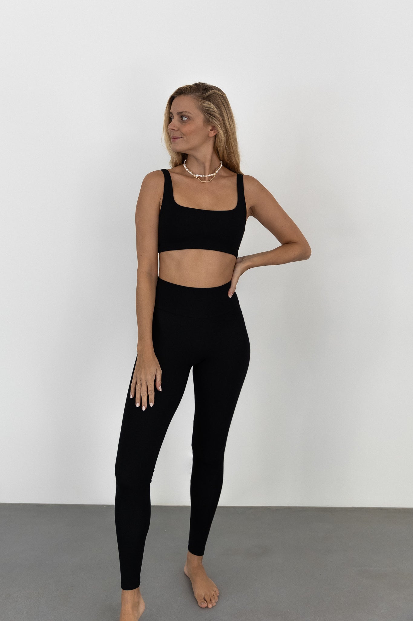 SIRA TOP TENCEL BLACK