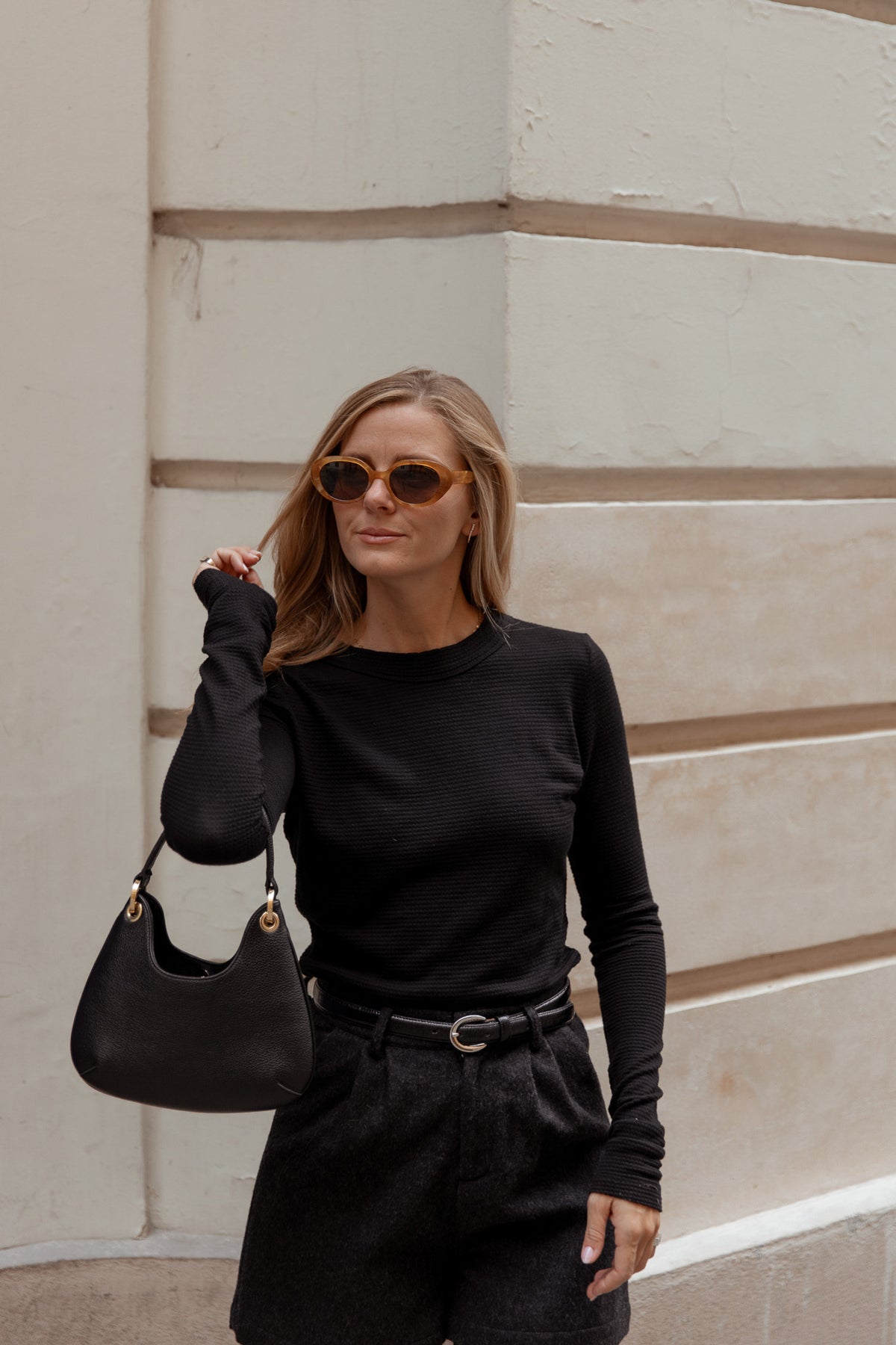 MERINO WAFFLE CREWNECK SWEATER BLACK