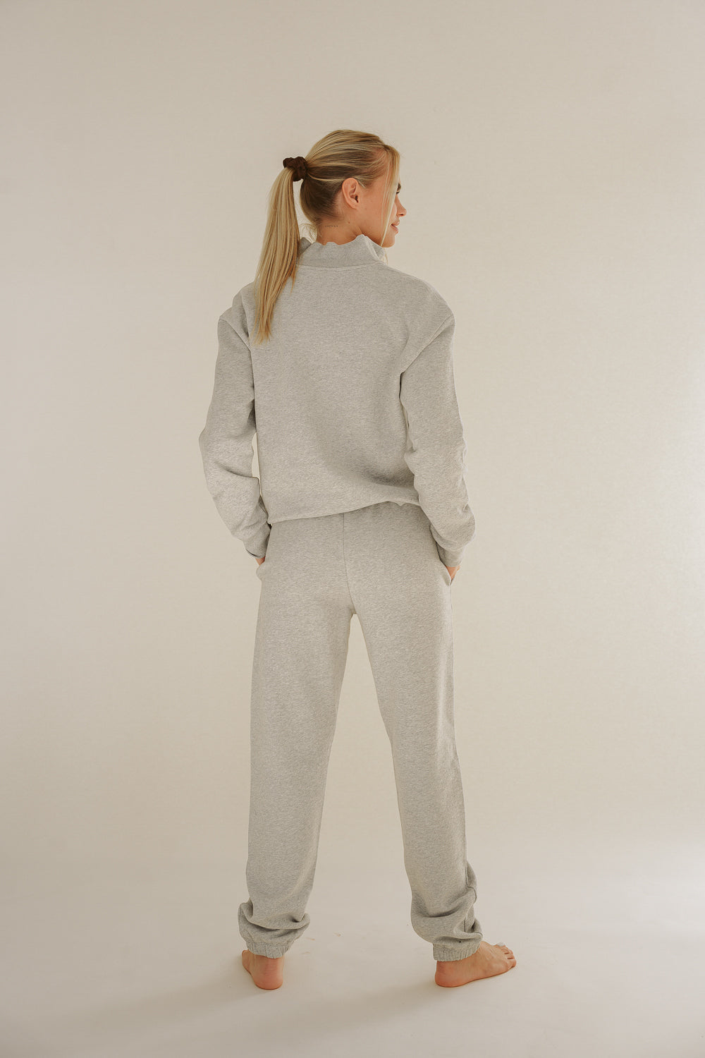 HALF ZIP SWEATER LIGHT GREY