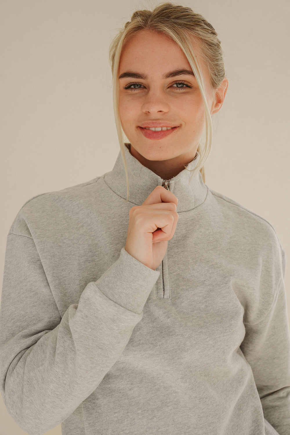 HALF ZIP SWEATER LIGHT GREY