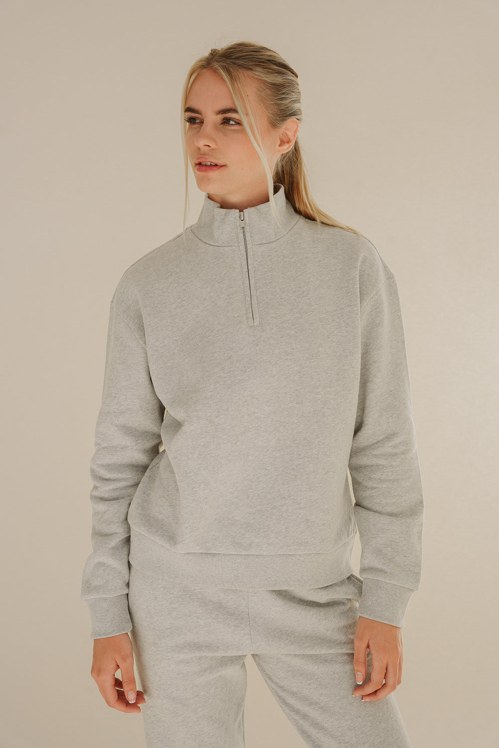 HALF ZIP SWEATER LIGHT GREY