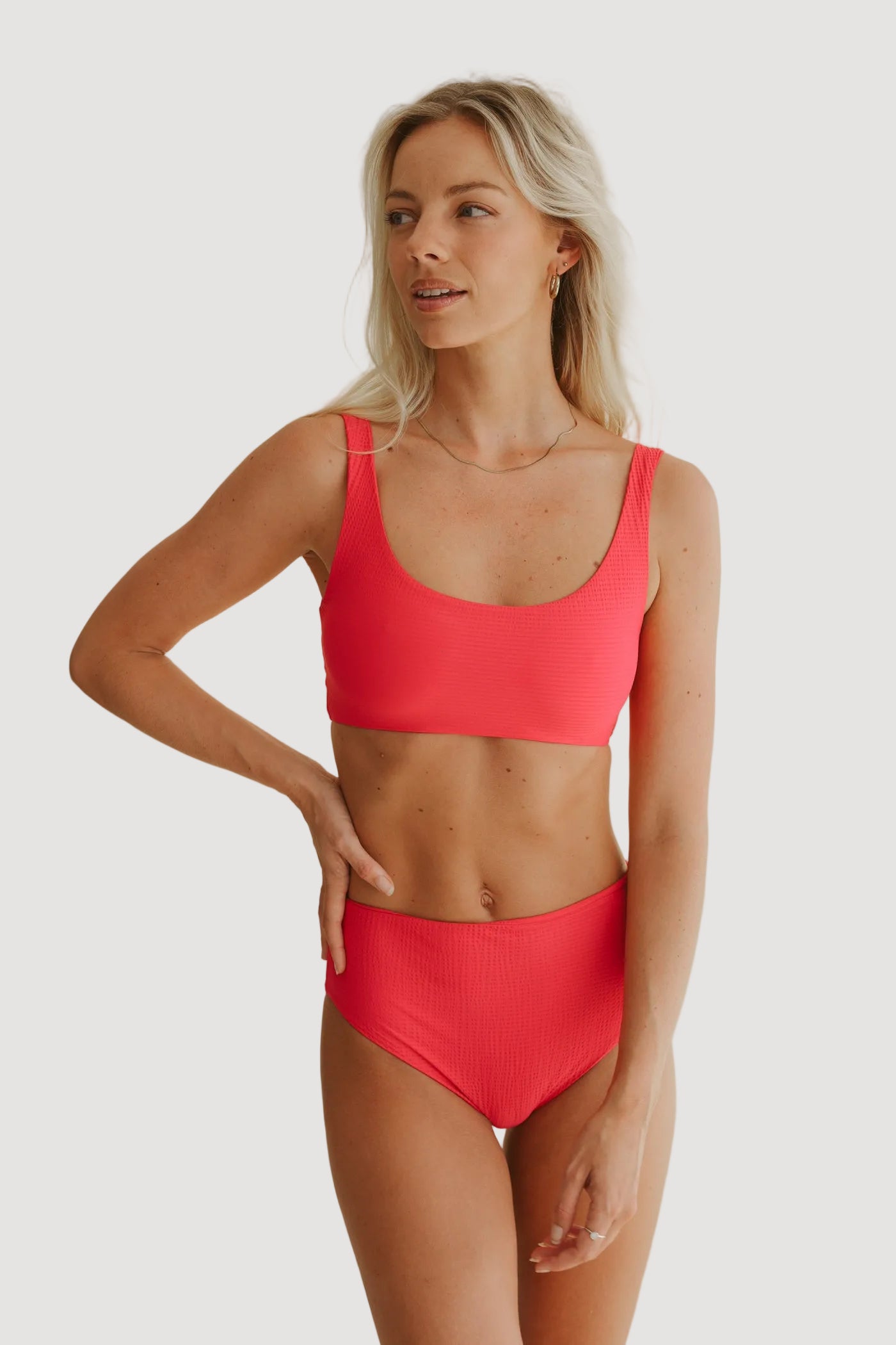 LIIA BIKINI TOP RED - WAFFLE - Recycled fabric