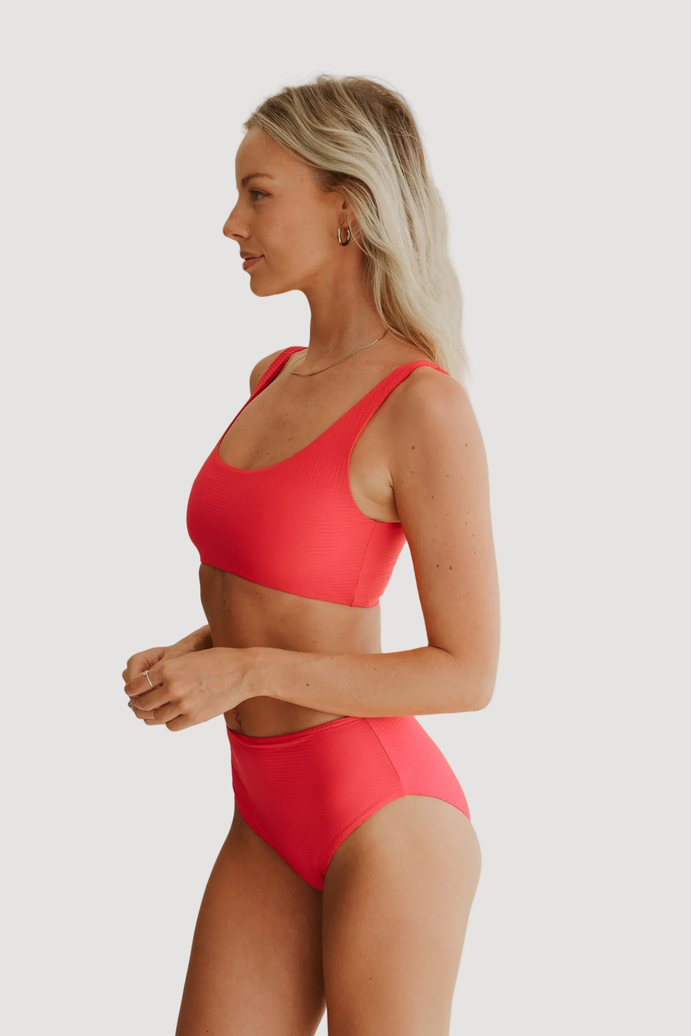 MERA BIKINI BOTTOM RED - WAFFLE - Recycled fabric
