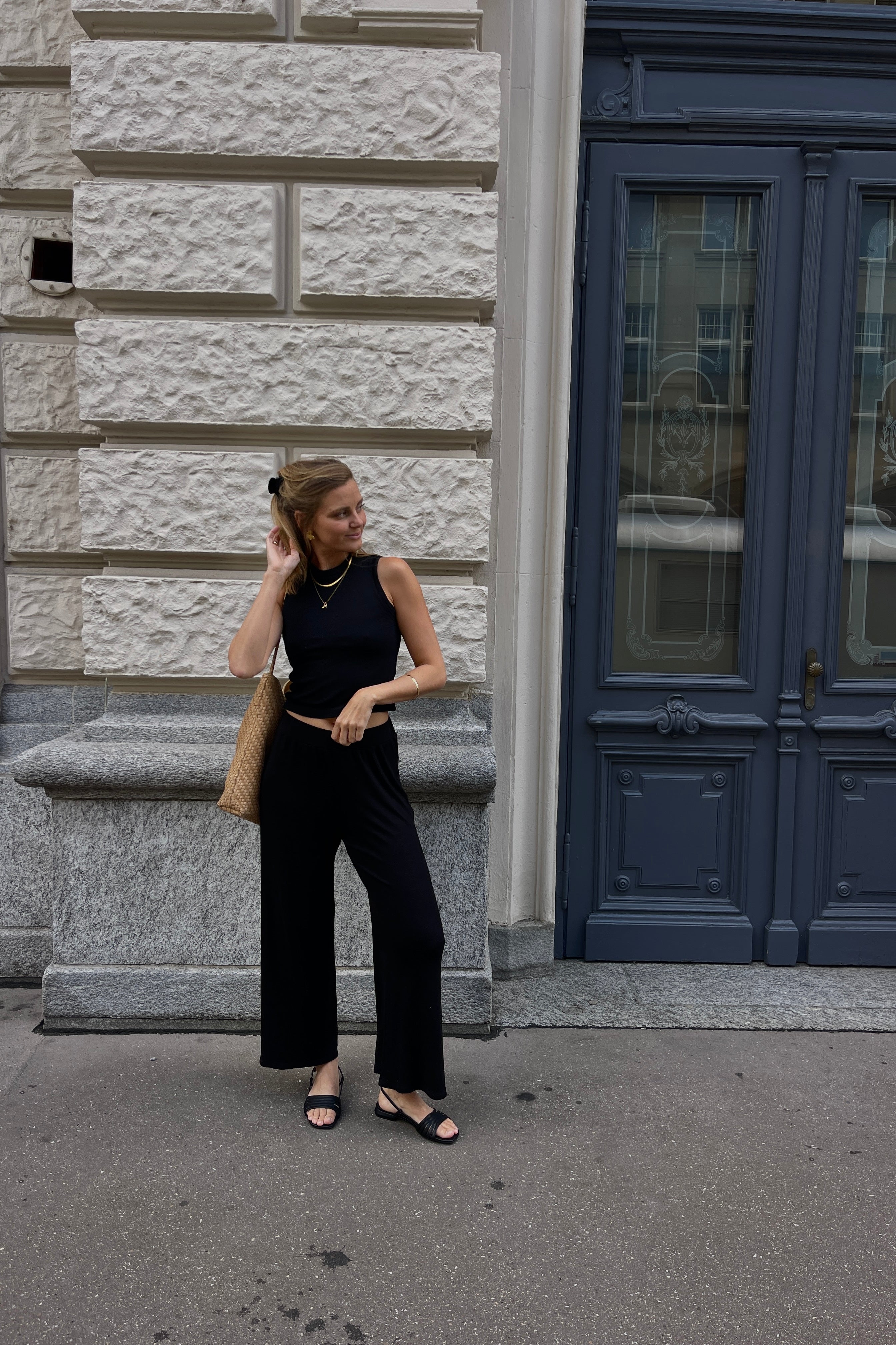 MOCK NECK TANK RIB BLACK