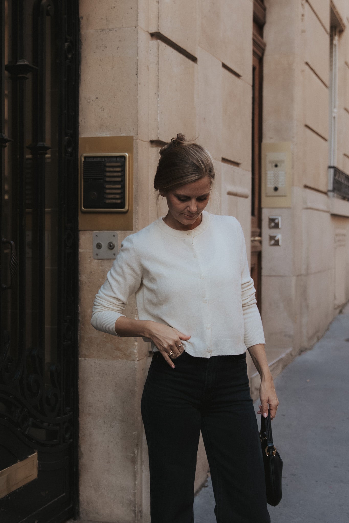 ULTRAFINE MERINO CARDIGAN ECRU