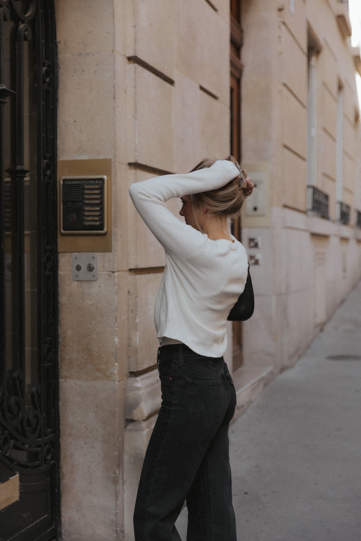 ULTRAFINE MERINO CARDIGAN ECRU