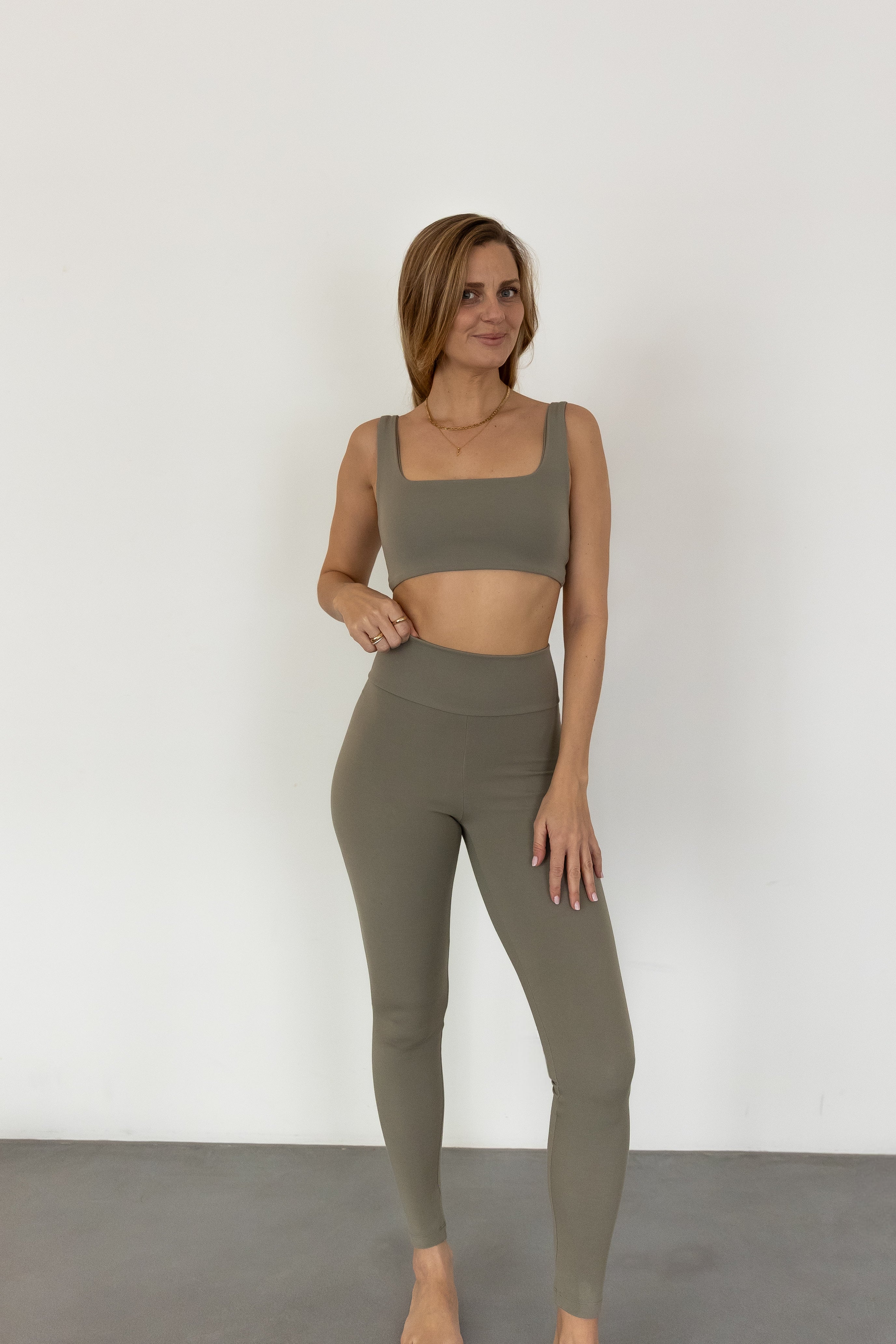 MOLY LEGGINGS TENCEL OLIVE