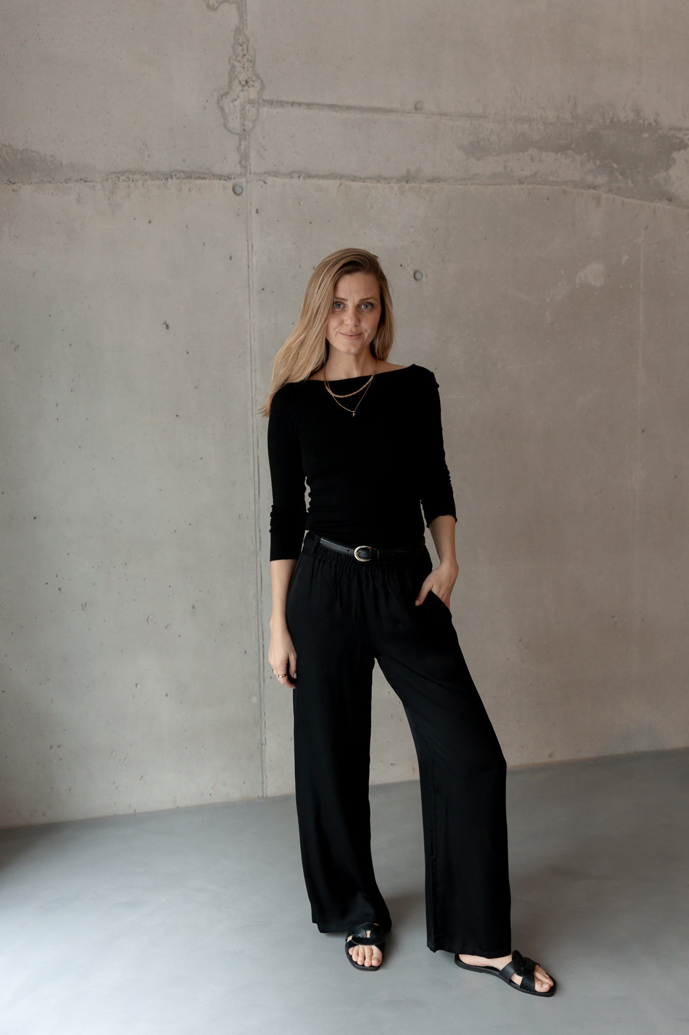 THE FLOWY PANTS BLACK