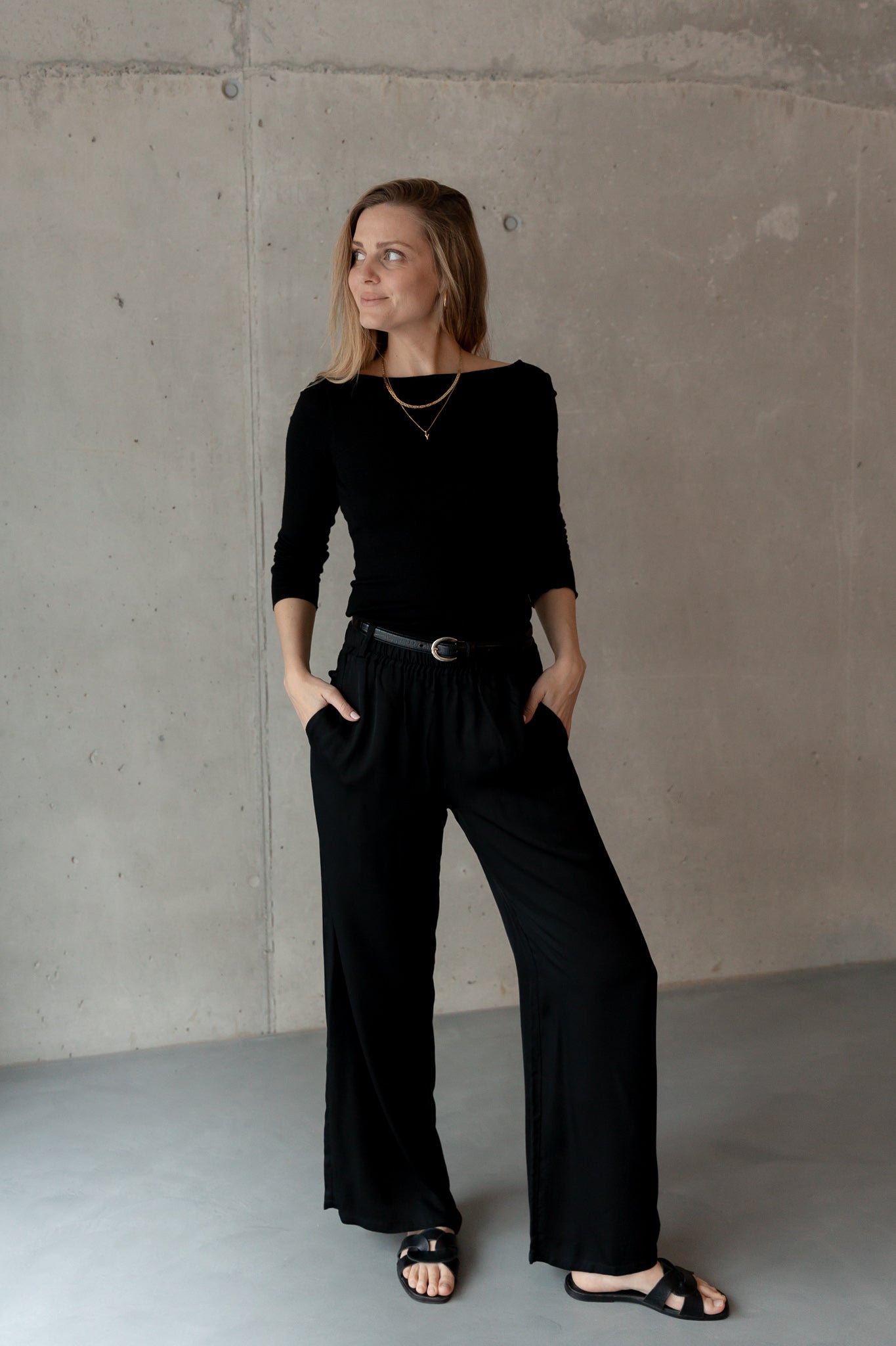 THE FLOWY PANTS BLACK