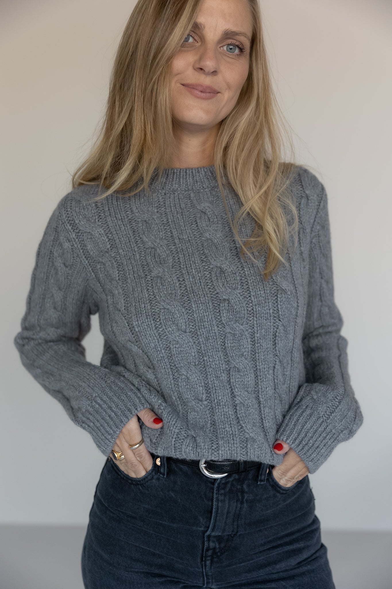 CABLE KNIT SWEATER CASHMERE GREY