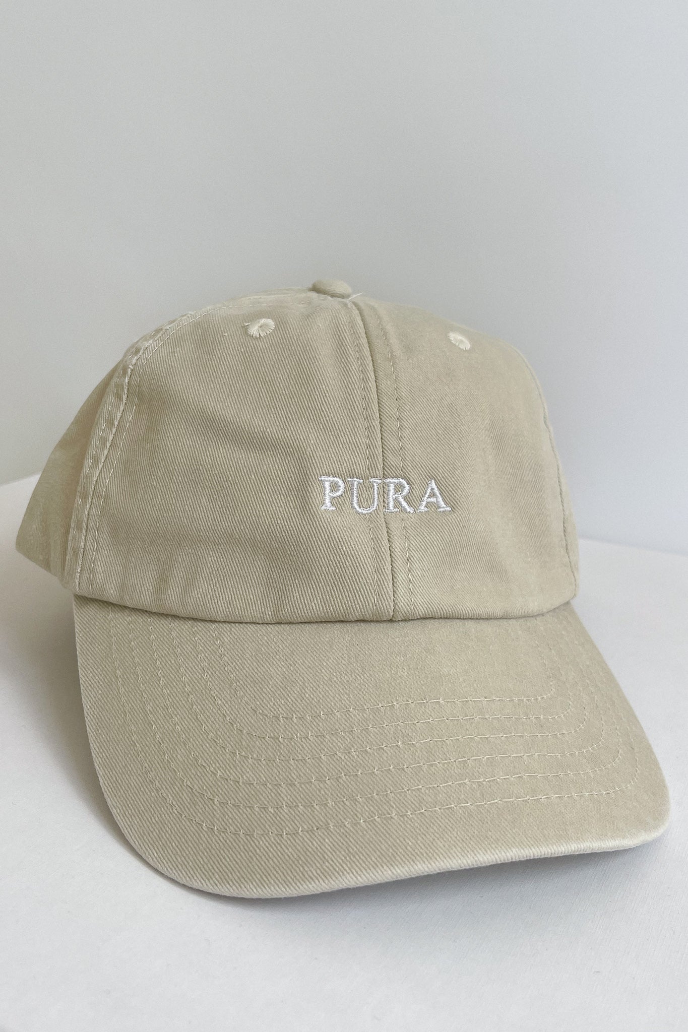 THE PURA CAP BEIGE