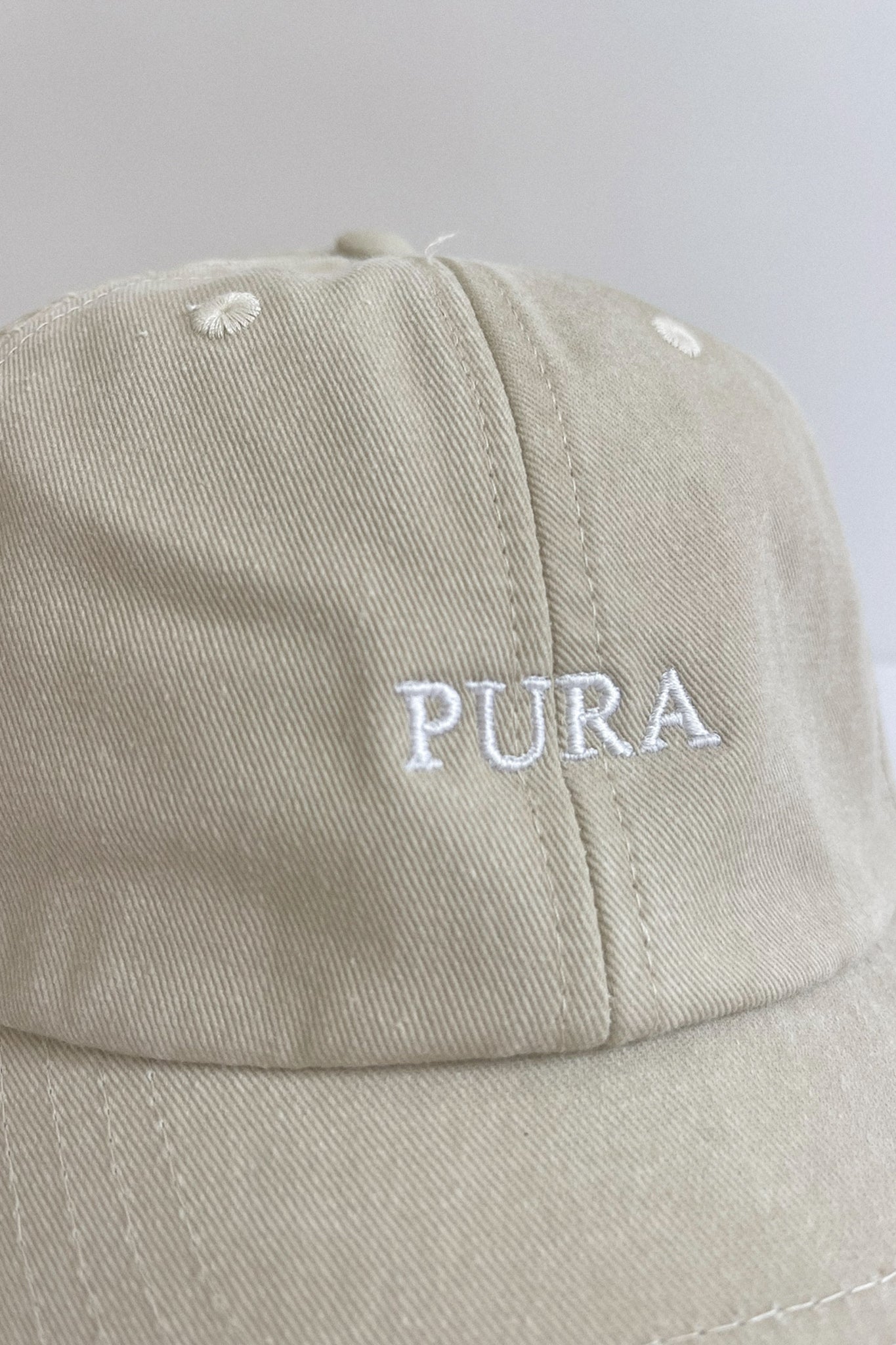 THE PURA CAP BEIGE