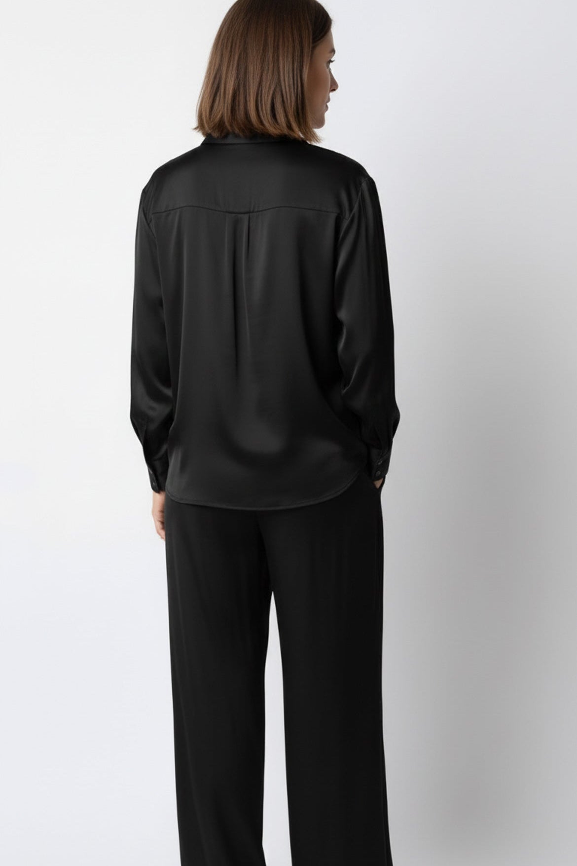 THE FLOWY SHIRT BLACK