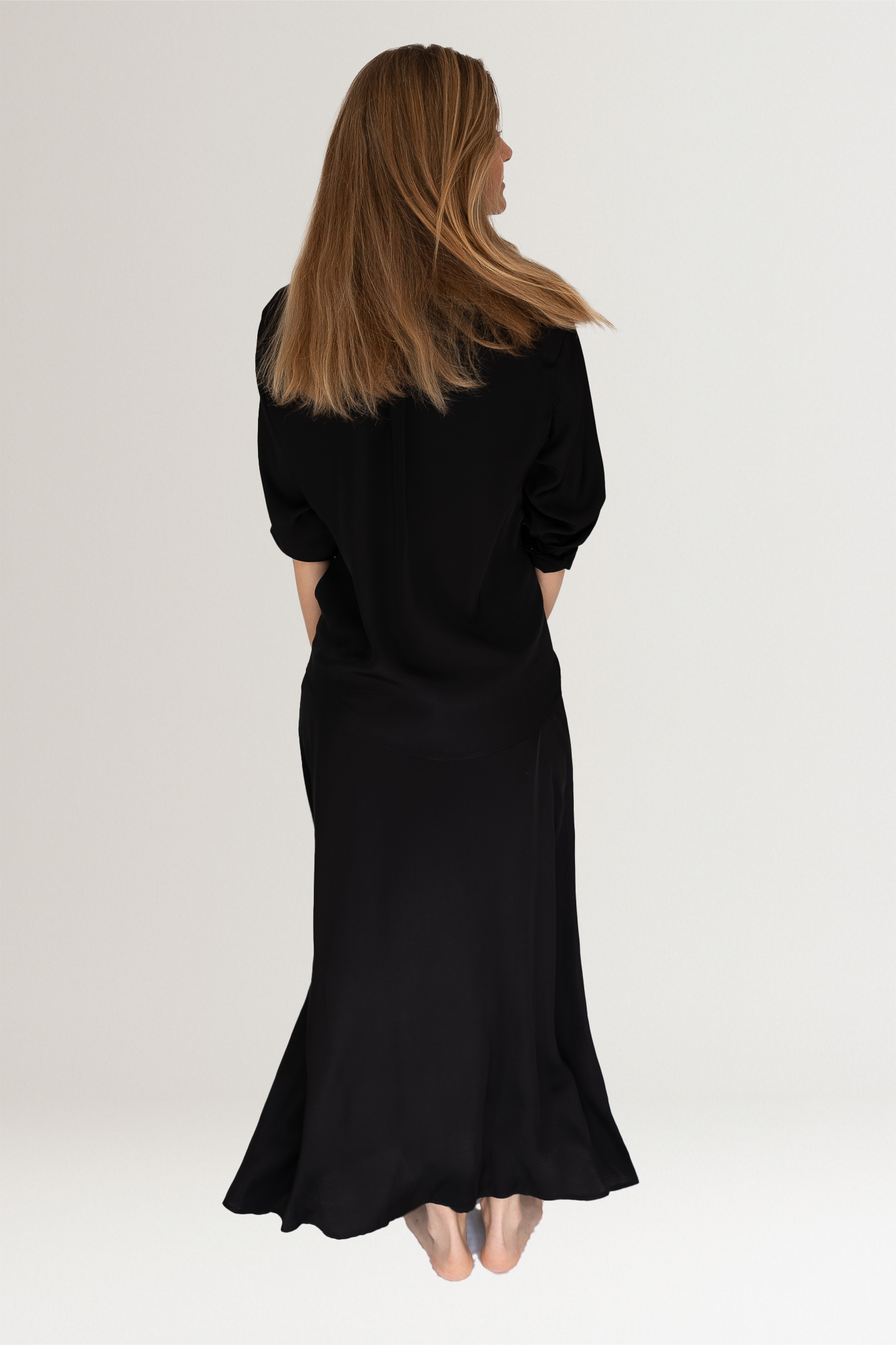THE FLOWY SKIRT BLACK
